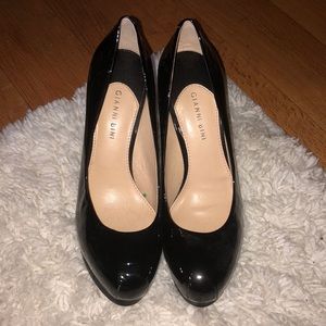 Gianni Bini black pumps